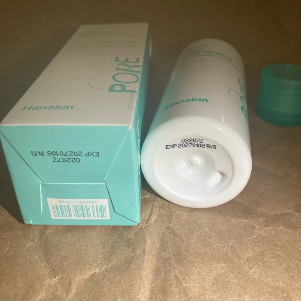 Hanskin powder cleanser